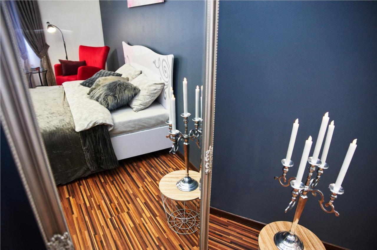 Designer Apartment In The Center Lviv Eksteriør bilde