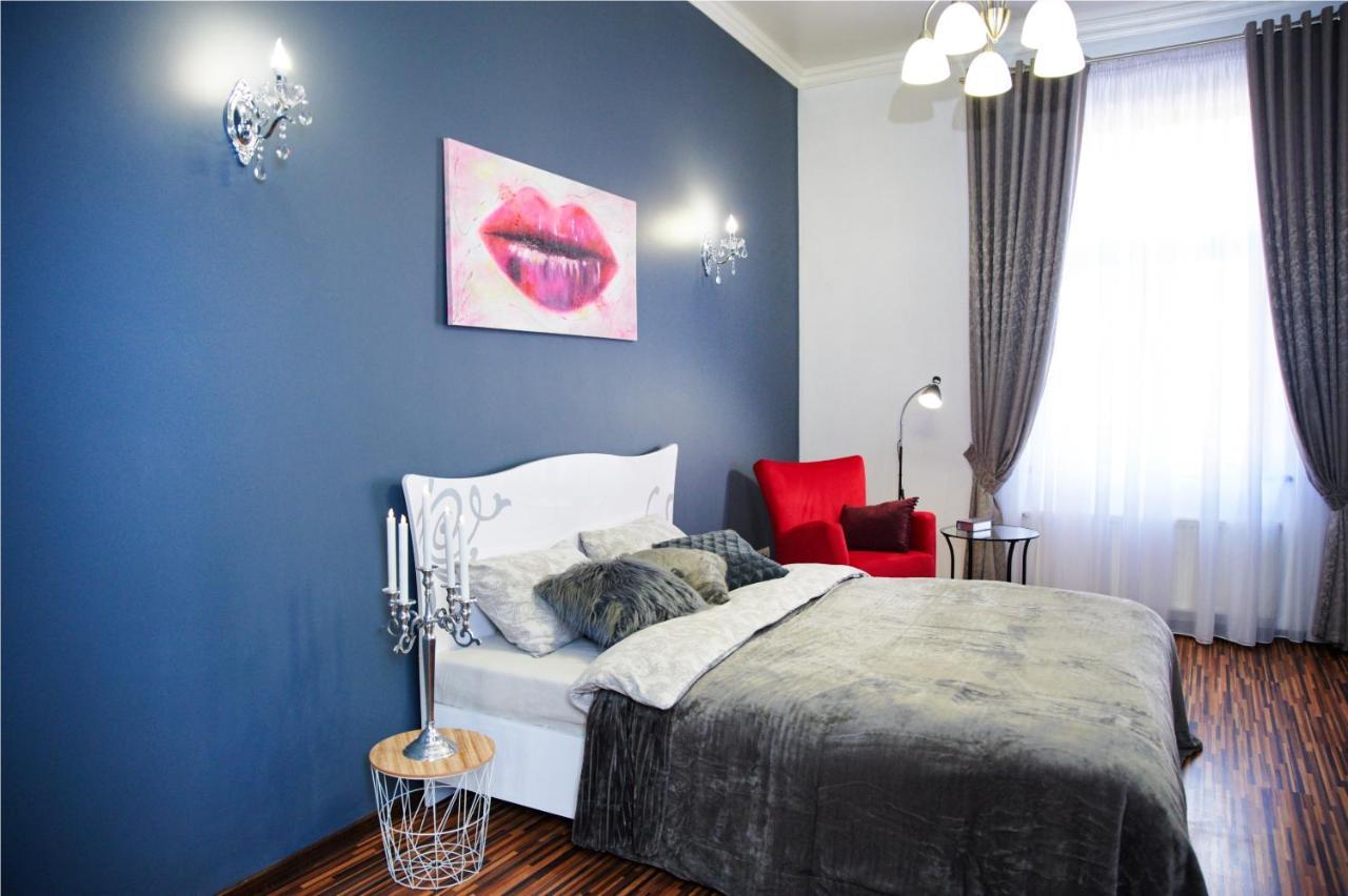 Designer Apartment In The Center Lviv Eksteriør bilde