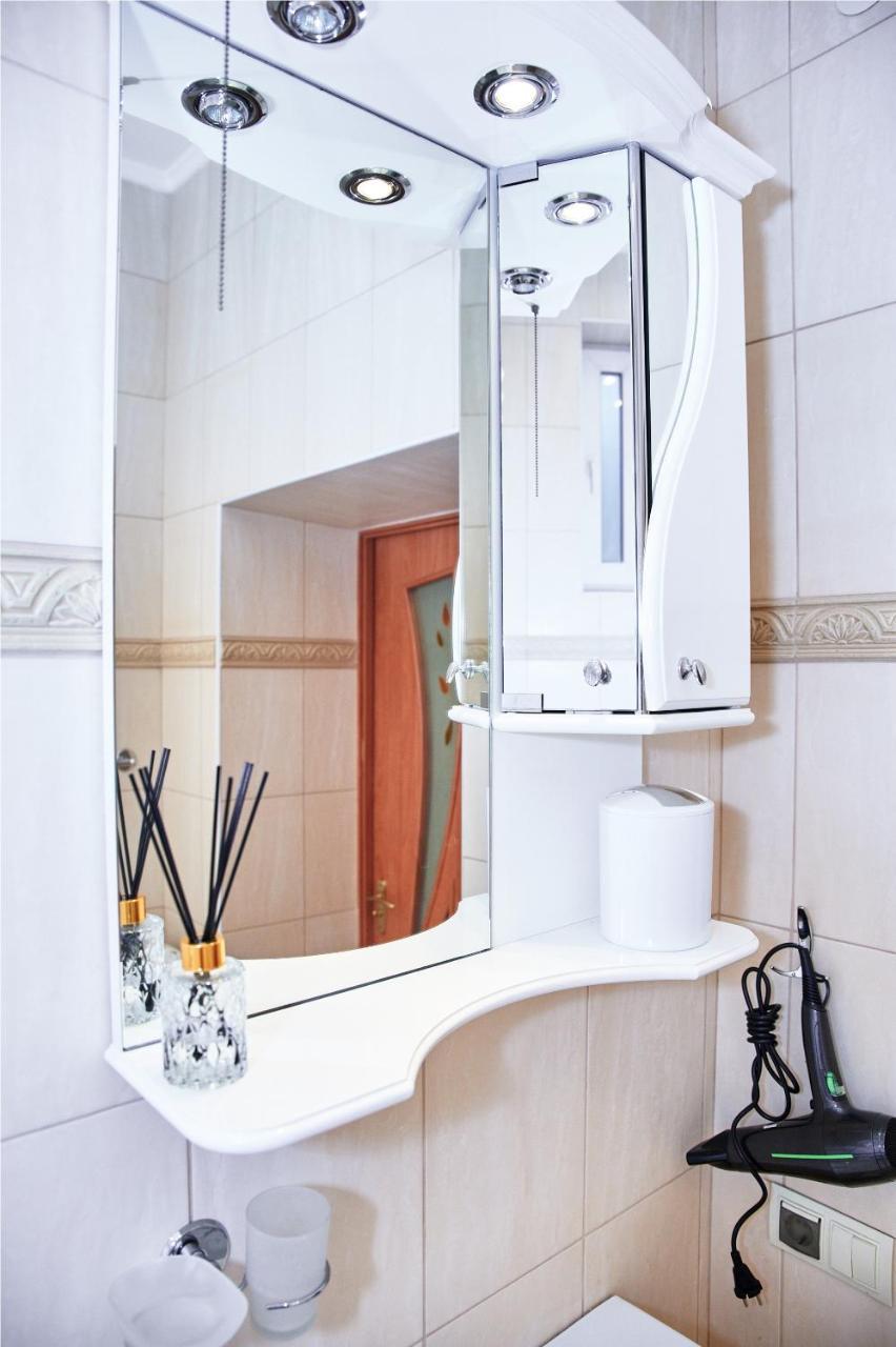 Designer Apartment In The Center Lviv Eksteriør bilde
