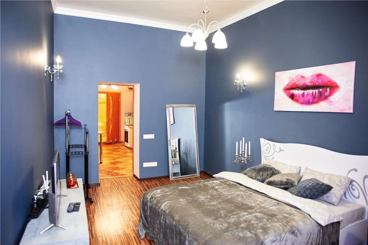 Designer Apartment In The Center Lviv Eksteriør bilde