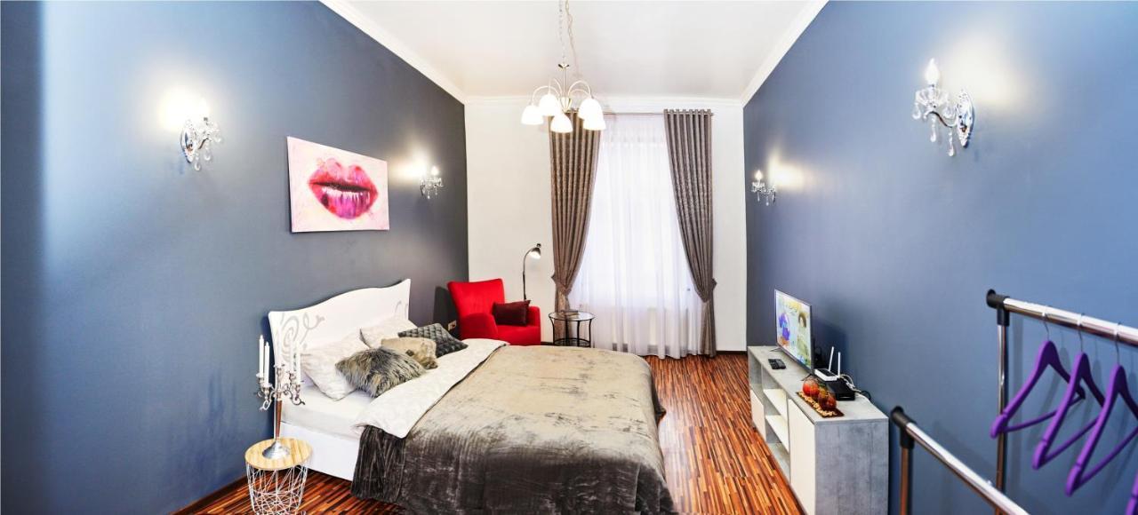 Designer Apartment In The Center Lviv Eksteriør bilde